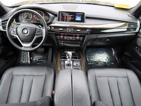 Used 2018 BMW X5 xDrive40e image 9