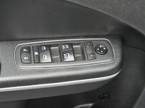 Used 2021 Dodge Charger SXT w/ Leather Interior Group image 11