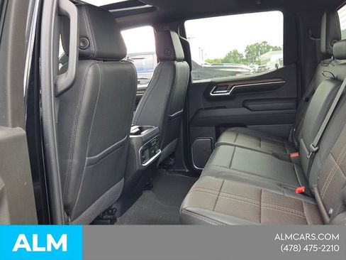 Used 2024 Chevrolet Silverado 1500 High Country w/ Midnight Edition AWD/4WD image 7