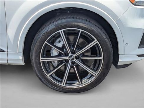 Used 2020 Audi Q7 3.0T Premium Plus w/ Premium Plus Package AWD/4WD image 22