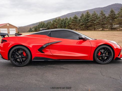 Used 2021 Chevrolet Corvette Stingray Premium Conv w/ Z51 Performance Package image 19