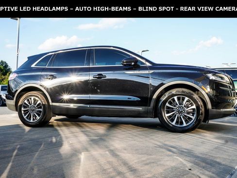 Used 2023 Lincoln Nautilus Reserve image 2