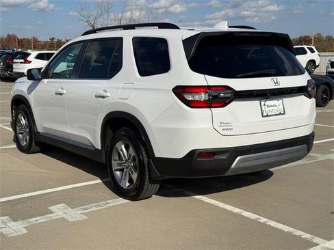 Certified 2025 Honda Pilot EX-L image 6