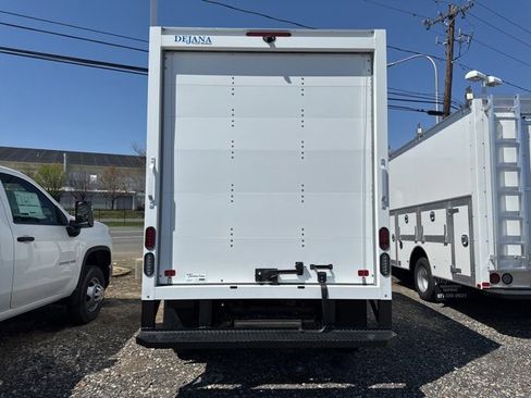 New 2024 Chevrolet Express 3500 w/ Power Convenience Package image 5