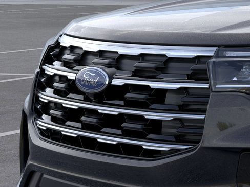 New 2026 Ford Explorer Active AWD/4WD image 17
