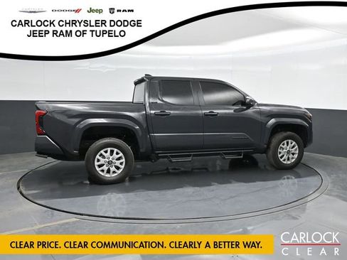 Used 2025 Toyota Tacoma SR5 image 4