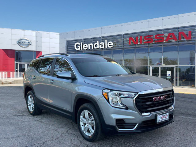 Used 2023 GMC Terrain SLE w/ Driver Convenience Package AWD/4WD image 3