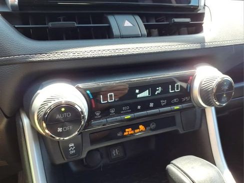 Used 2024 Toyota RAV4 LE AWD/4WD image 18