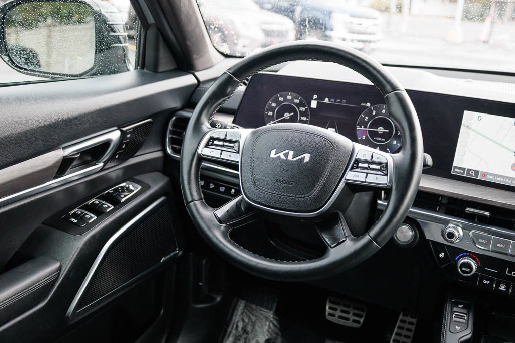 Used 2025 Kia Telluride SX Prestige X-Line AWD/4WD image 2