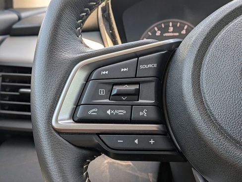 Used 2025 Subaru Outback Premium image 33