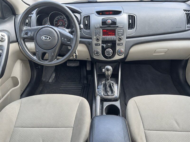 Used 2013 Kia Forte EX FWD image 7