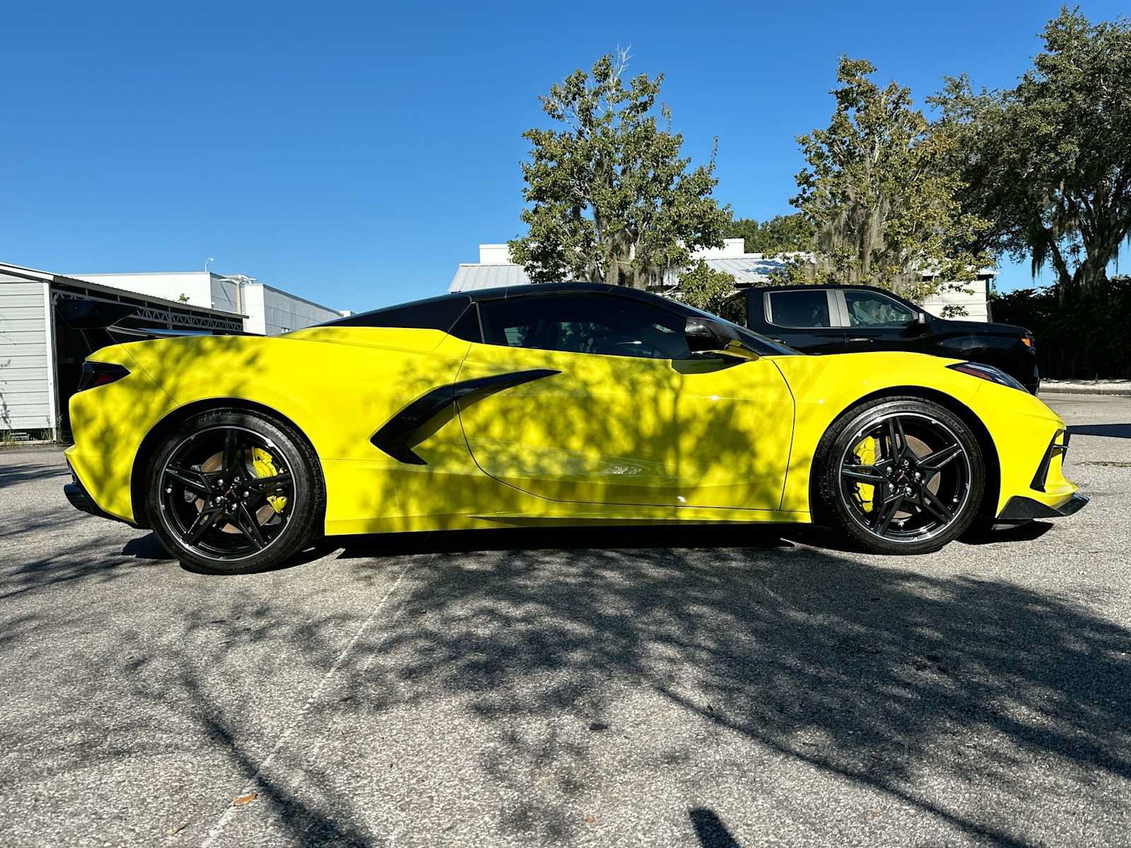 Used 2021 Chevrolet Corvette Stingray Premium Conv w/ Z51 Performance Package RWD image 7