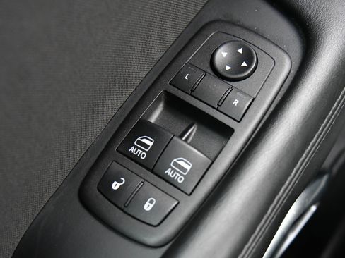 Used 2023 Dodge Challenger GT image 28