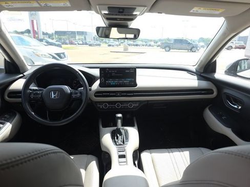Used 2024 Honda HR-V EX-L image 11