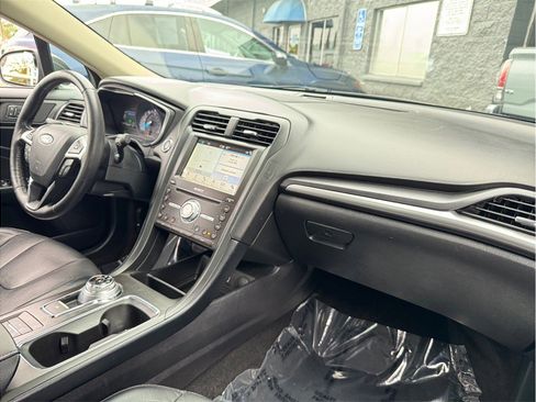 Used 2019 Ford Fusion Energi Titanium image 21
