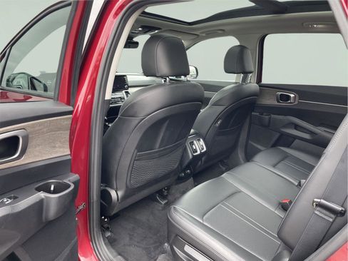 Used 2023 Kia Sorento S w/ Panoramic Sunroof Package AWD/4WD image 14
