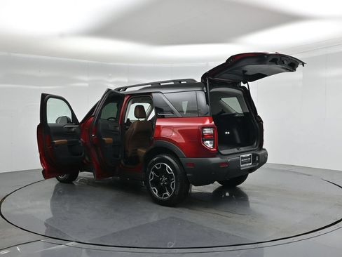 Certified 2025 Ford Bronco Sport Outer Banks w/ Outer Banks Tech Package+ AWD/4WD image 35