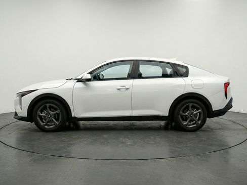 Used 2025 Kia K4 FWD image 5