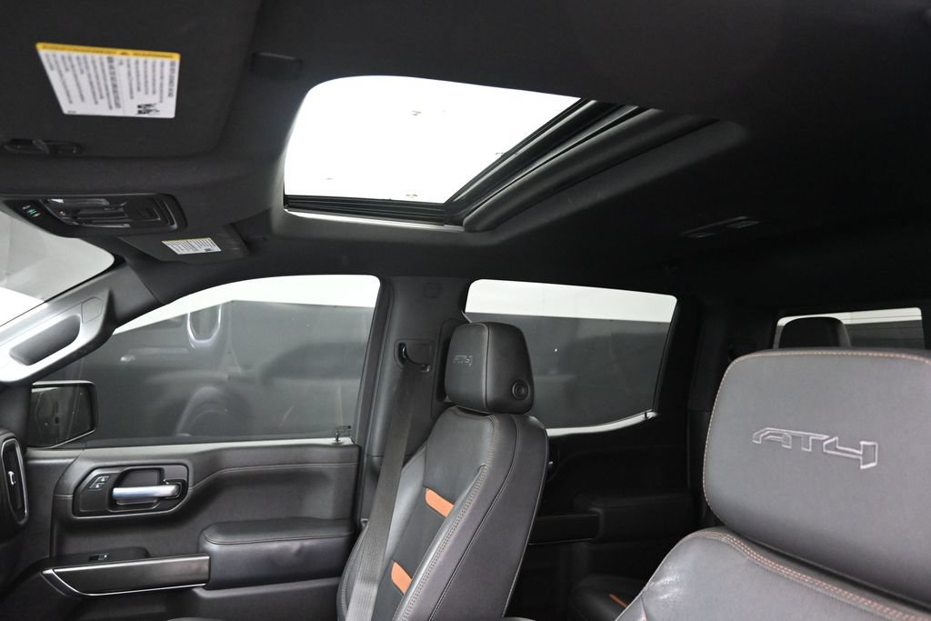 Used 2021 GMC Sierra 1500 AT4 w/ AT4 Premium Package AWD/4WD image 4