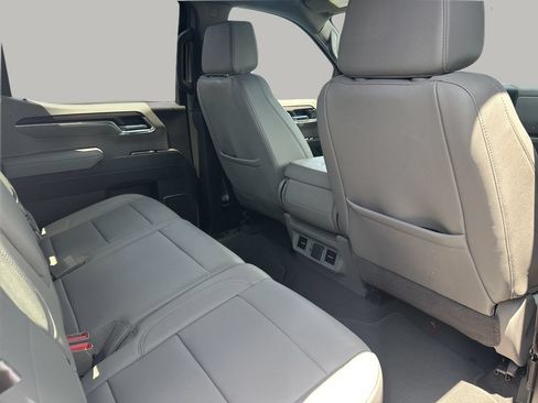 Used 2026 GMC Sierra 1500 SLT AWD/4WD image 12