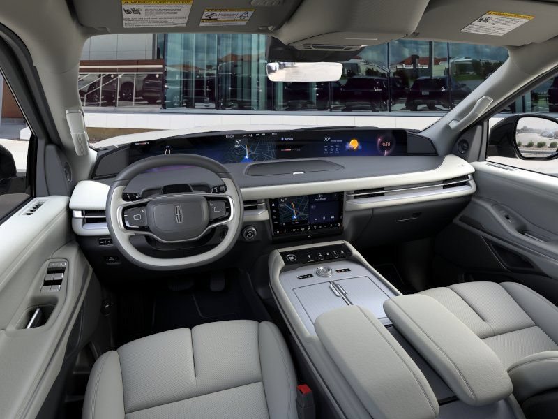 New 2026 Lincoln Navigator L Premier AWD/4WD image 24