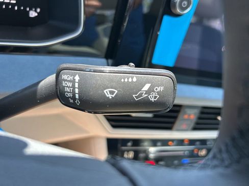 New 2026 Volkswagen Jetta SE FWD image 30