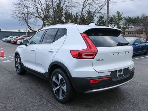 Used 2025 Volvo XC40 B5 Plus image 42