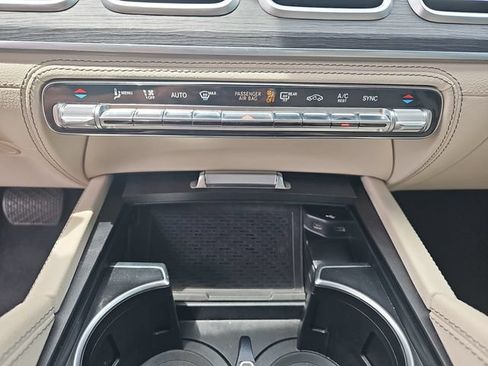 Used 2024 Mercedes-Benz GLE 350 4MATIC image 27