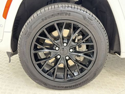 Used 2023 Jeep Grand Cherokee L Summit w/ Advanced Protech Group IV image 12