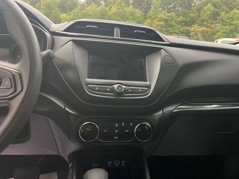 Used 2023 Chevrolet TrailBlazer LS image 14