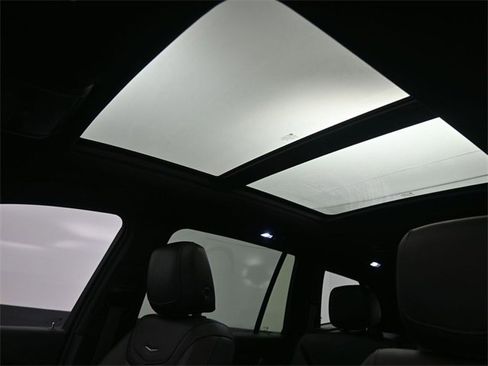 Used 2021 Cadillac XT6 Sport image 23