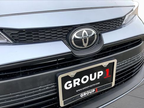 Used 2025 Toyota Corolla LE FWD image 29