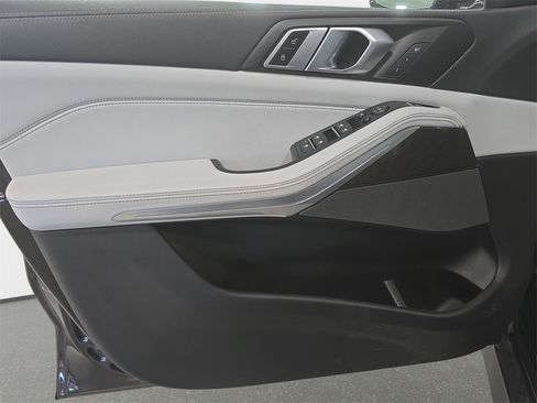 Certified 2023 BMW X5 sDrive40i w/ Executive Package image 23