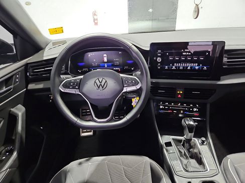 Certified 2025 Volkswagen Jetta Sport FWD image 14