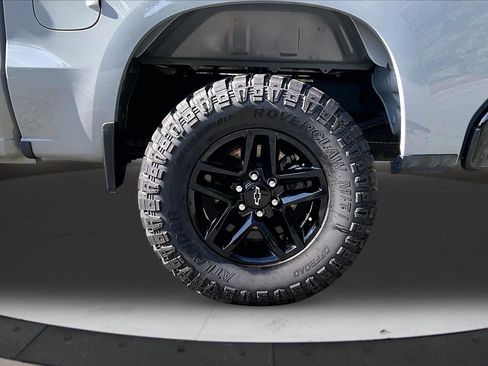 Used 2024 Chevrolet Silverado 1500 Custom Trail Boss AWD/4WD image 33