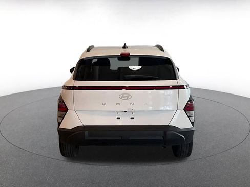 Used 2025 Hyundai Kona SEL image 12