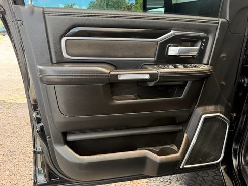 Used 2019 RAM 2500 Laramie AWD/4WD image 16