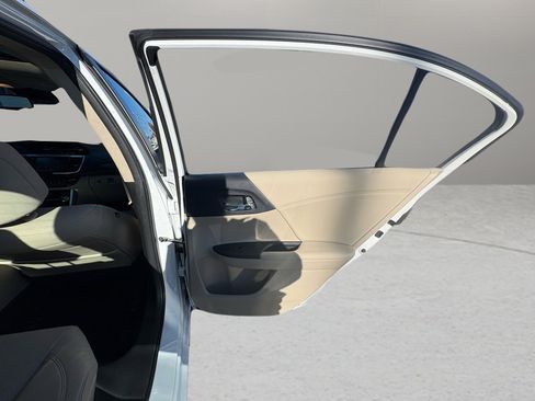 Used 2016 Honda Accord EX-L image 29