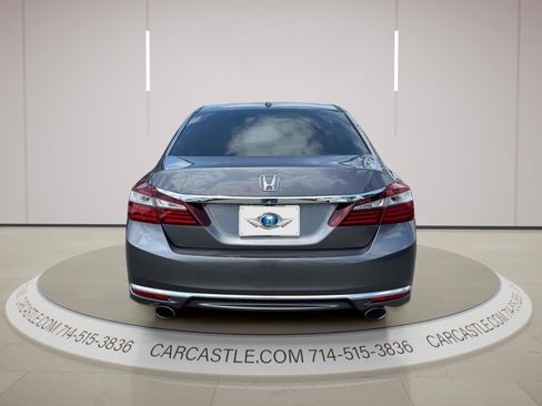 Used 2017 Honda Accord EX-L image 5