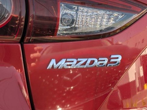 Used 2018 MAZDA MAZDA3 Grand Touring w/ Premium Equipment Package image 17