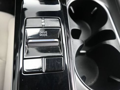 Used 2023 Hyundai Sonata SE FWD image 12
