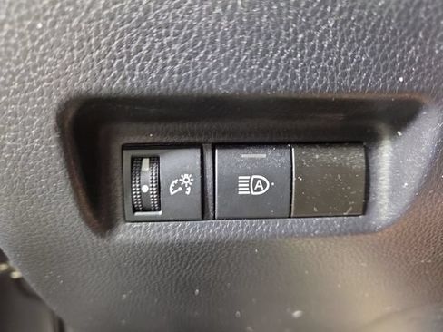 Used 2024 Toyota RAV4 XLE FWD image 28