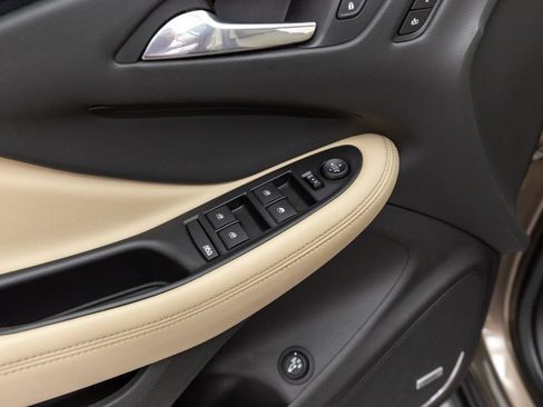Used 2018 Buick Envision Premium AWD/4WD image 29