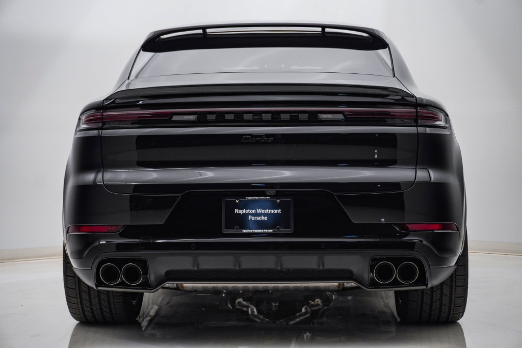 Certified 2025 Porsche Cayenne Turbo AWD/4WD image 10
