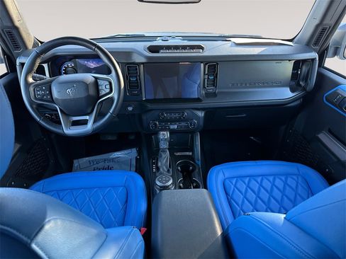 Used 2022 Ford Bronco Wildtrak image 10