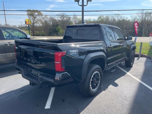 New 2026 Toyota Tacoma TRD Off-Road AWD/4WD image 15