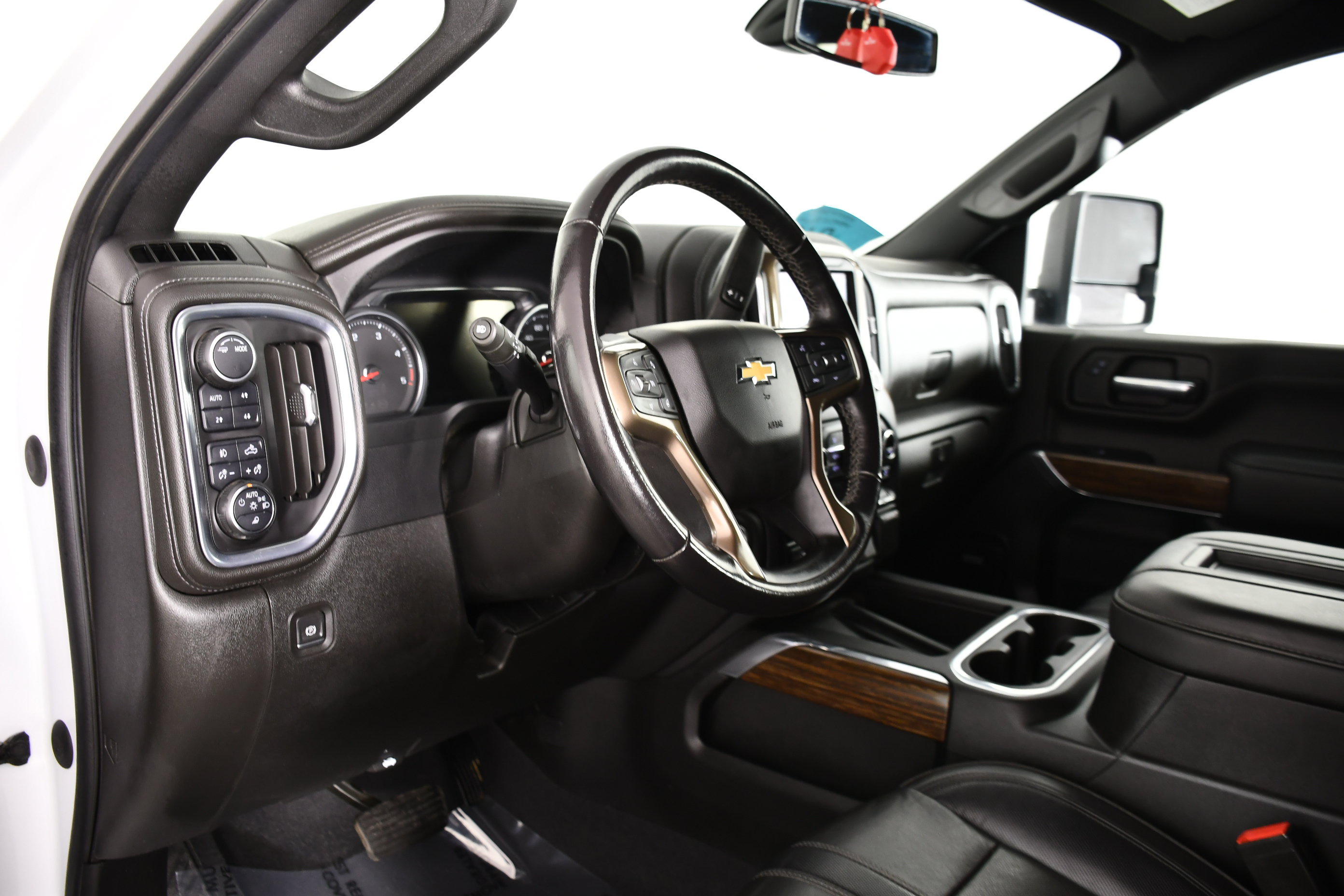 Used 2022 Chevrolet Silverado 3500 High Country w/ Safety Package II AWD/4WD image 40