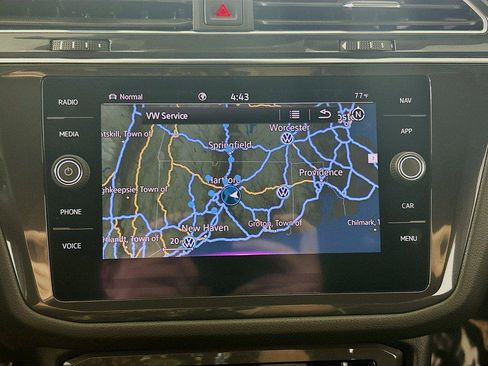 Certified 2022 Volkswagen Tiguan SEL R-Line AWD/4WD image 13