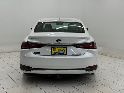 Used 2021 Lexus ES 300h w/ Premium Package FWD image 8