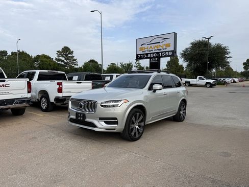 Used 2022 Volvo XC90 T8 Inscription w/ Advanced Package AWD/4WD image 3